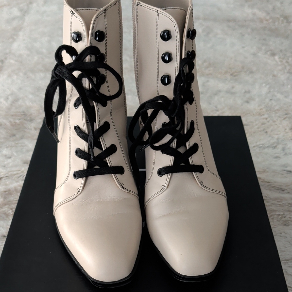 Naturalizer Cream Lace-Up Boots